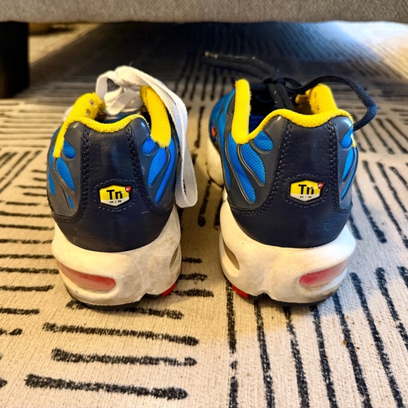 Nike Kids Blue and Yellow Air Max Plus TN - Picture 2 of 6
